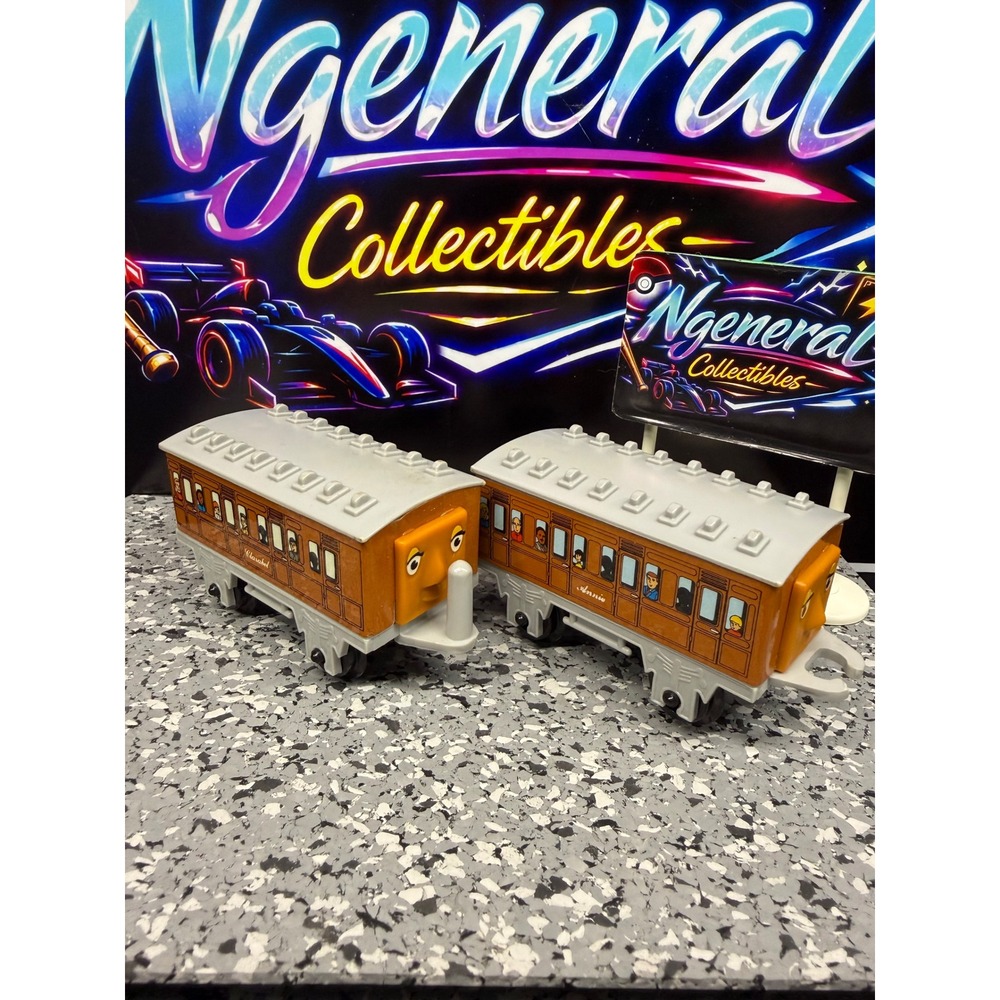 Thomas & Friends Annie and Clarabel TrackMaster Coaches Train Cars 2013 Fisher-P
